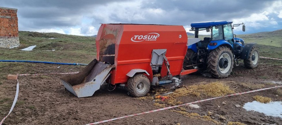 Çorum'da yem karma makinesine düşen kişi hayatını kaybetti