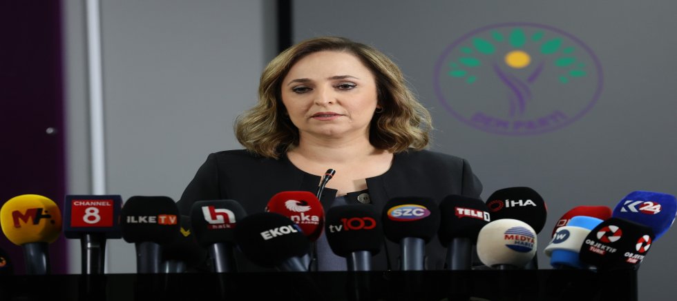 Sırrı Süreyya Önder, aracının lastiğine yerleştirilen düzeneğin kamuoyuyla paylaşılarak istismar edilmesini istemedi