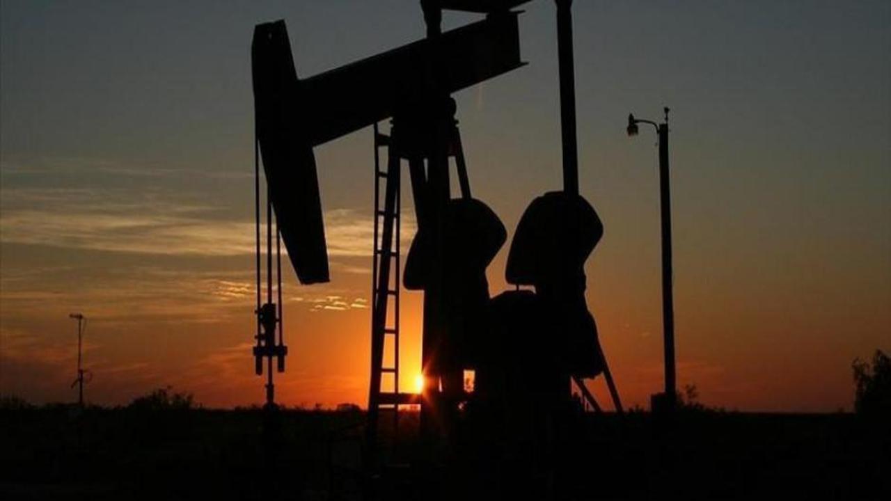 Brent petrol 4 haftalık değer kaybının ardından yükselişe geçti